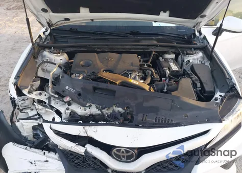 2020 Toyota Camry Se z USA, uszkodzony, nr VIN 4T1G11AK0LU975902